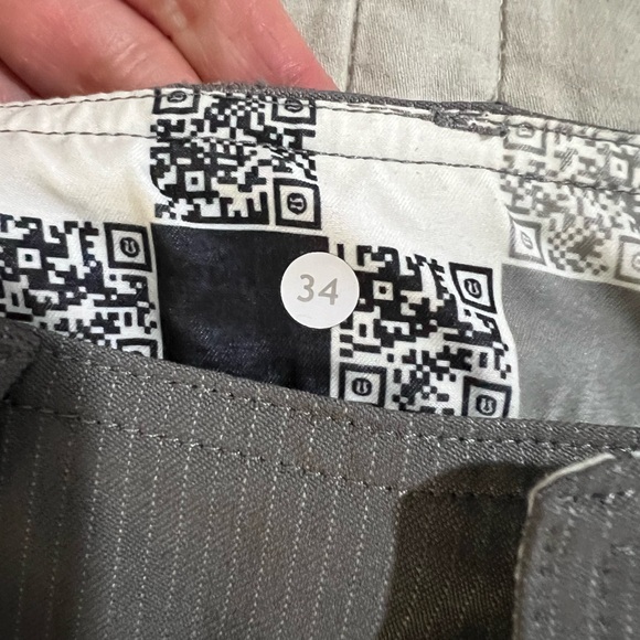 Men’s Lululemon Shorts - Picture 8 of 8